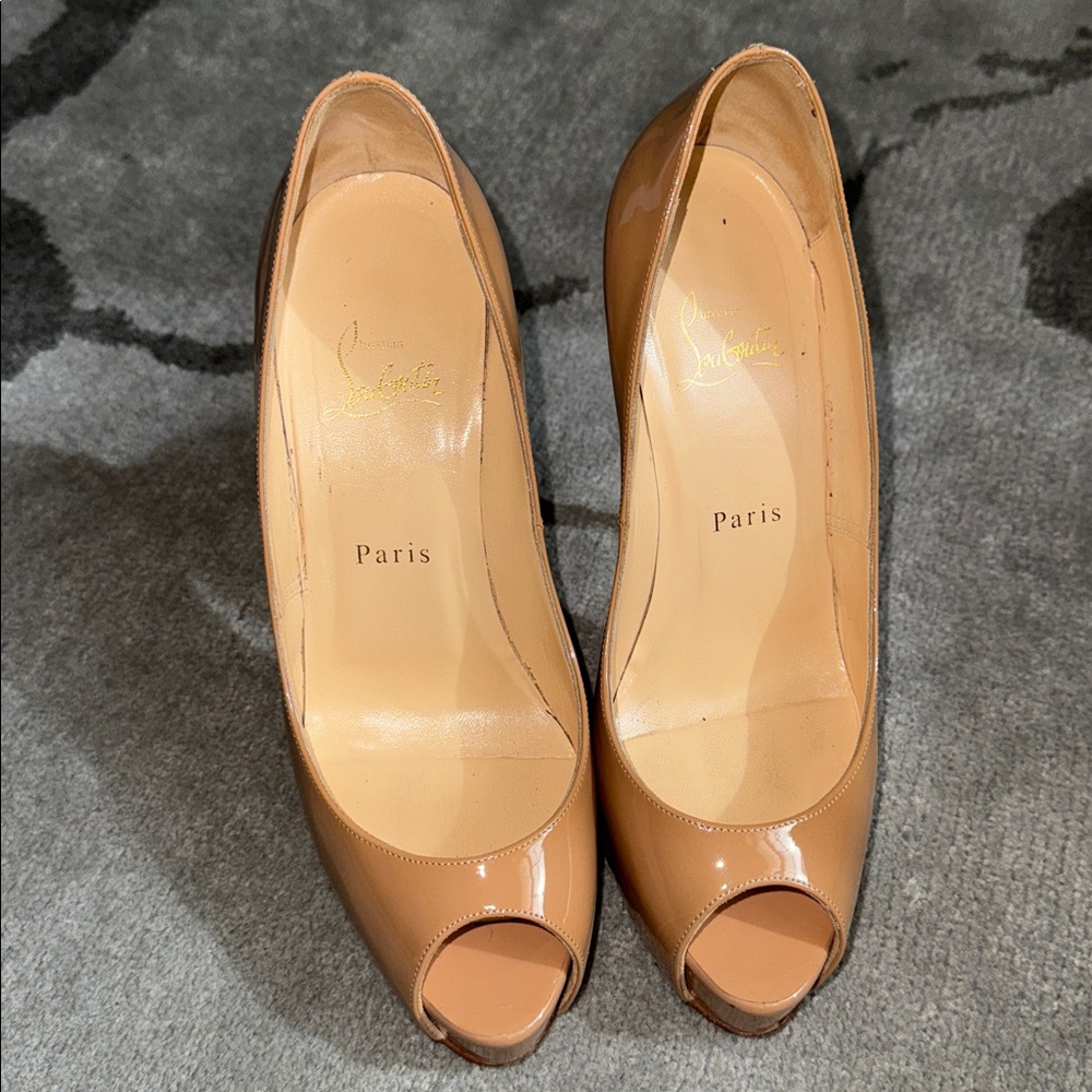 Christian Louboutain Peep-toe Patent Leather Tan Heels 38.5 w/dust bag